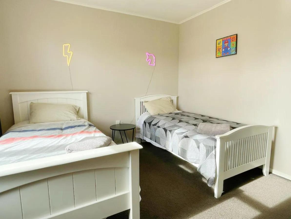 3 Bedroom Family House In Excellent Location Hamilton Buitenkant foto
